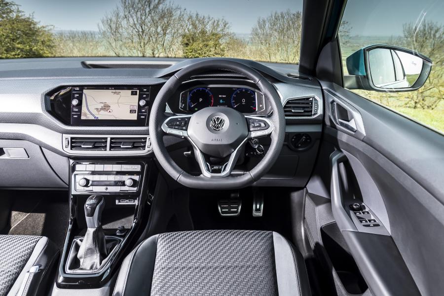 Торпедо Volkswagen T-Cross R-Line 2019 года  (UK) (фото 10 из 19)